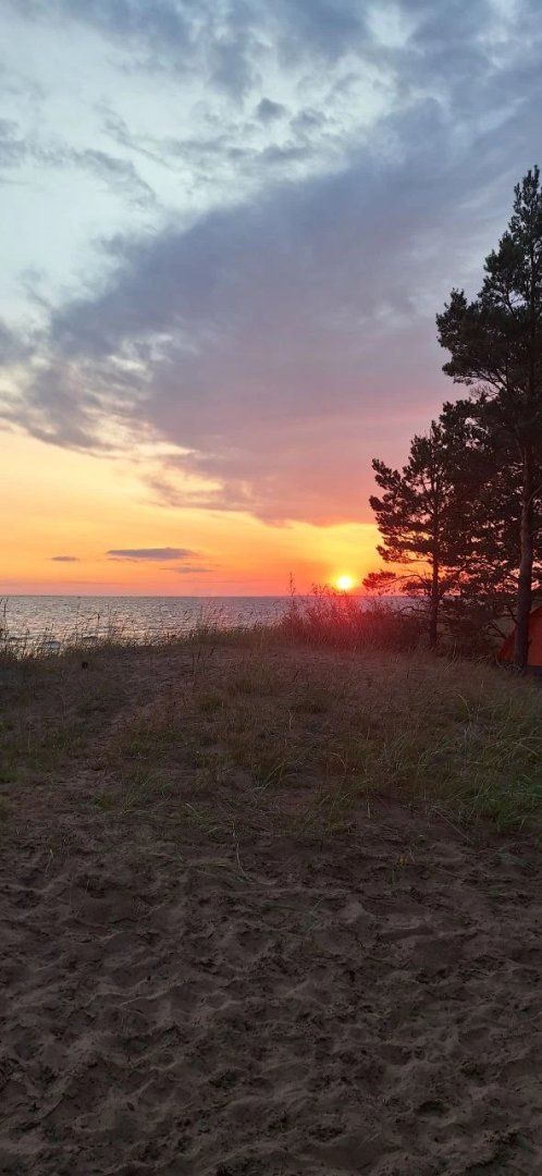 Кемпинг в Карелии на берегу Ладожского озера